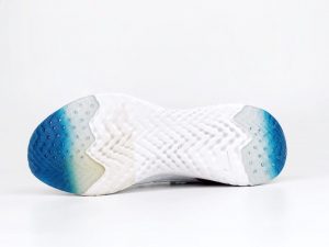 Nike Epic React Flyknit  LOGO - Image 6