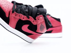 Air Jordan 1 Mid Bred - Image 7