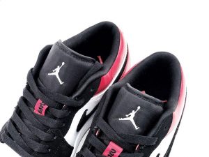 Air Jordan 1 Low Black Toe - Image 6