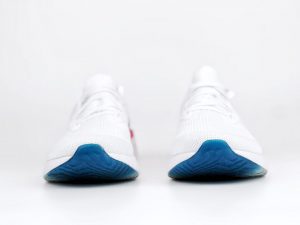 Nike Epic React Flyknit  LOGO - Image 7