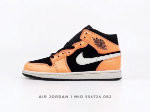 Air Jordan 1 Retro Mid GS Orange Black - Image 2