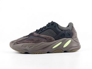 Yeezy Boost 700 Mauve - Image 2
