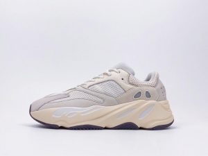 Adidas Yeezy 700 Boost Analog - Image 2