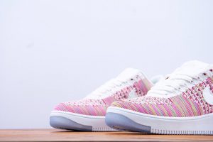 NIKE AIR FORCE 1 FLYKNIT LOW - Image 5