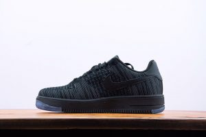 NIKE AIR FORCE 1 FLYKNIT LOW BLACK - Image 9