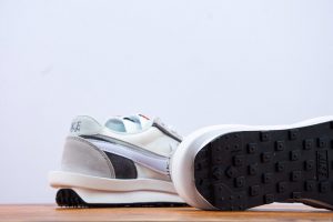 NIKE LDV WAFFLESACAI 6-005 - Image 8
