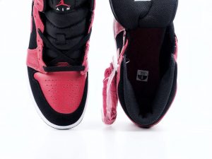 Air Jordan 1 Mid Bred - Image 9