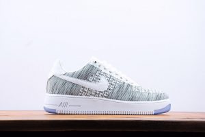 NIKE AIR FORCE 1 FLYKNIT LOW - Image 9
