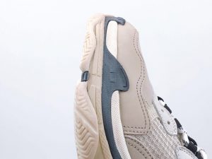 BALENCIAGA TRIPLE S DEM85046 - Image 6