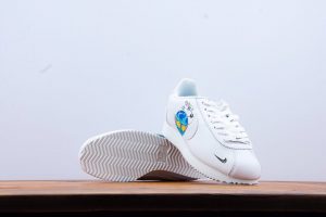Women's Nike Classic Cortez Prem 19 - Image 8