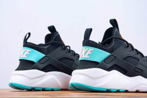 NIKE AIR HUARACHE RUN ULTRA - Image 9