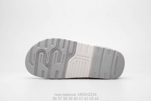 new balance  M - Image 9