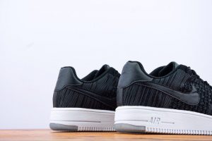 NIKE AIR FORCE 1 FLYKNIT LOW - Image 7