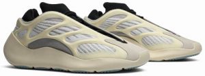 Yeezy AZAEL 700 V3 - Image 3