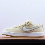 NIKE SNEAKERS DEM78680