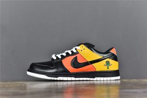 Nike Dunk SB Low “Raygun”Black