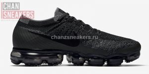 Nike Air Vapormax Triple Black - Image 2