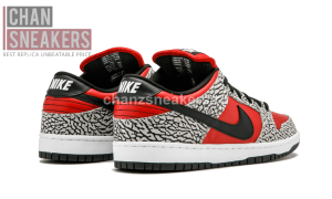 Nike Dunk SB Low Supreme Red Cement (2012) - Image 2