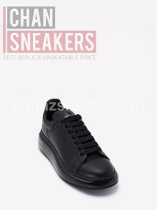 Alexander McQUEEN Oversized Sneaker Black Smooth Calf Leather Black Leather Heel (Black Sole) - Image 4