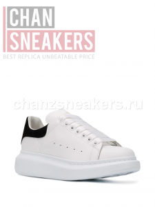 Alexander McQUEEN Oversized Sneaker White Smooth Calf Leather Black Suede Heel - Image 4