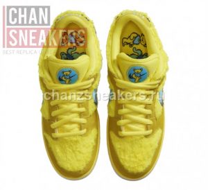 Grateful Dead SB Dunk Low Yellow - Image 4