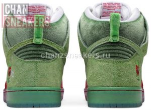 Nike SB Dunk High Strawberry Cough - Image 4
