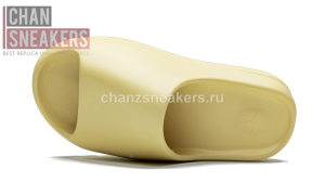 YEEZY Slide Desert Sand - Image 4