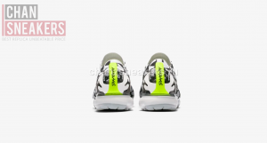 ACRONYM x Nike VaporMax Moc 2 - Image 6