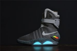 Air MAG (Back to the Future) Auto Lacing Version Black