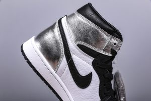 Air Jordan 1 Silver Toe (W) - Image 13