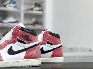 Trophy Room X Air Jordan 1 OG High - Image 3
