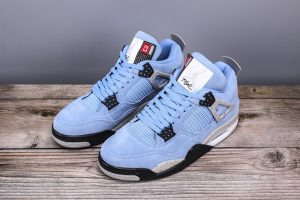 Air Jordan 4 UNC - Image 5