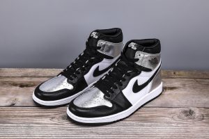 Air Jordan 1 Silver Toe (W) - Image 6