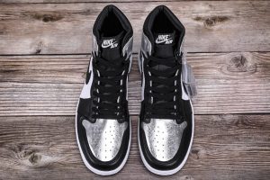 Air Jordan 1 Silver Toe (W) - Image 7