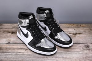 Air Jordan 1 Silver Toe (W) - Image 8