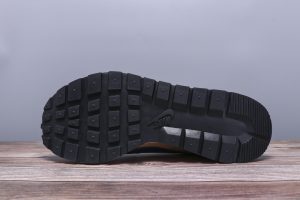 Sacai Vaporwaffle Sesame - Image 10