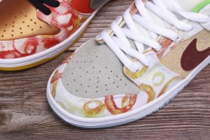 SB Dunk Low Street Hawker - Image 3