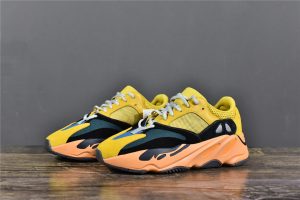 YEEZY Boost 700 Sun - Image 2