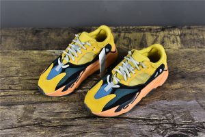YEEZY Boost 700 Sun - Image 5