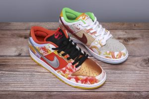 SB Dunk Low Street Hawker - Image 7