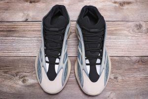 YEEZY 700 V3 Kyanite - Image 6