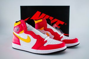 Air Jordan 1 Retro High OG Light Fusion Red - Image 7