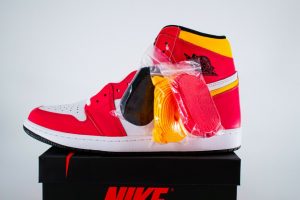 Air Jordan 1 Retro High OG Light Fusion Red - Image 6