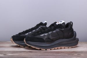 Sacai Vaporwaffle Black Gum - Image 2