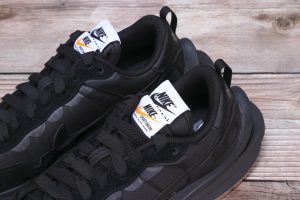 Sacai Vaporwaffle Black Gum - Image 4