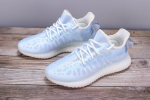 YEEZY Boost 350 V2 Mono Ice - Image 5