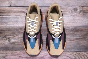 YEEZY Boost 700 Enflame Amber - Image 6