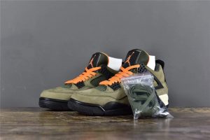 Air Jordan 4 Retro x Undefeated - Image 2